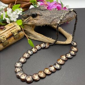 Bone dyed  pictographs designed necklace vintage B34